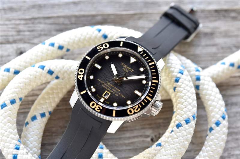 避暑利器今年夏天五款最值得入手的平價手表-復刻表