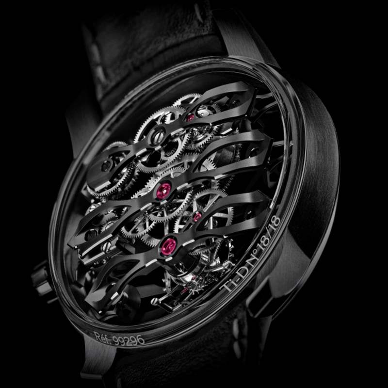 Girard-Perregaux芝柏表聯(lián)乘Aston Martin｜一身黑魂的Tourbillon with Three Flying Bridges - Aston Martin Edition-復刻表