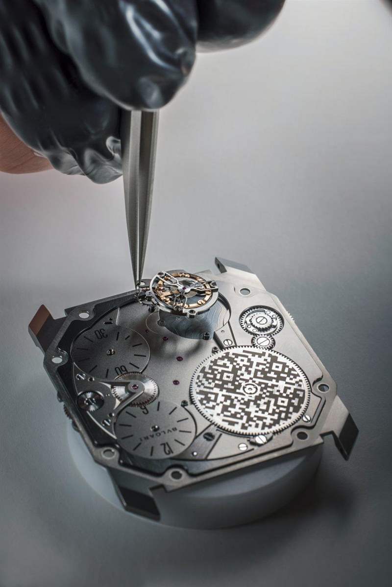 一薄鎮(zhèn)八方！寶格麗Octo Finissimo的超薄密碼-復(fù)刻表