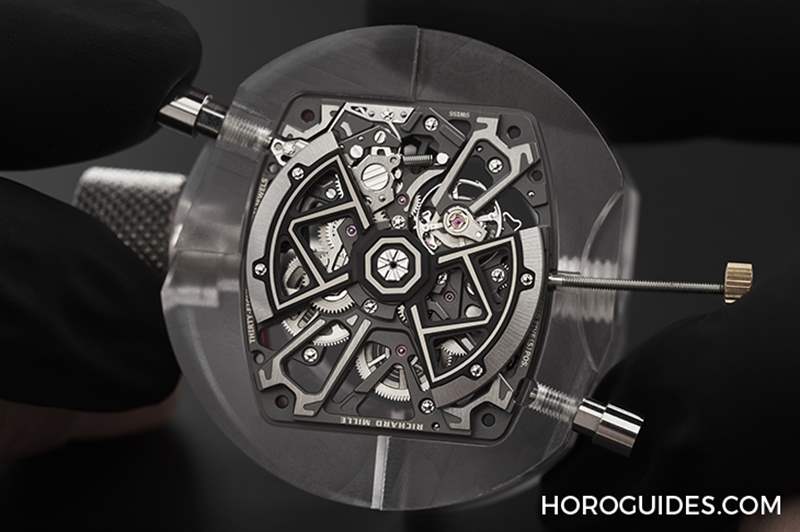 蝶形自動盤，自由切換上鏈模式！RICHARD MILLE RM 35-03 Rafael Nadal自動上鏈腕表-復刻表