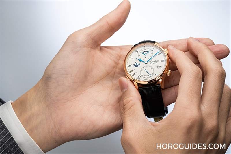 功能最強操作最直覺！格拉蘇蒂原創Senator Cosmopolite午夜藍時區表-復刻表