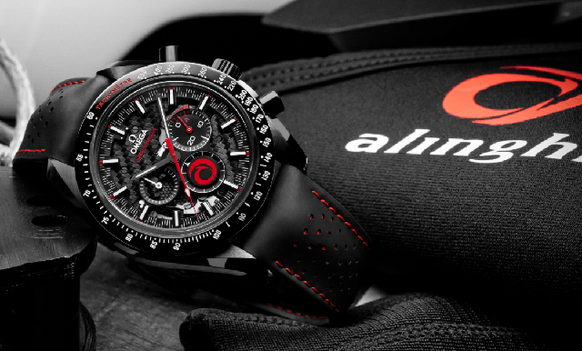 黑與紅，力與美｜歐米茄超霸系列月之暗面Alinghi腕表-復(fù)刻表