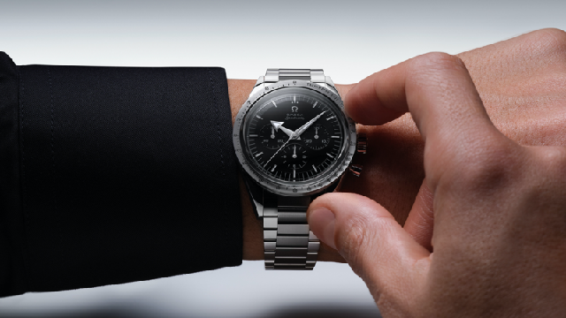 OMEGA年度新表首發(fā)!高純度還原初代超霸65周年紀(jì)念版本-復(fù)刻表