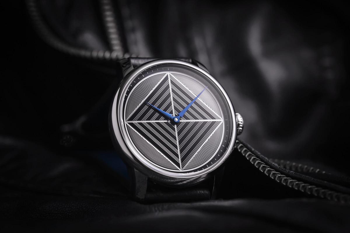 Louis Erard挑戰(zhàn)最親民的機(jī)刻雕花工藝？-復(fù)刻表