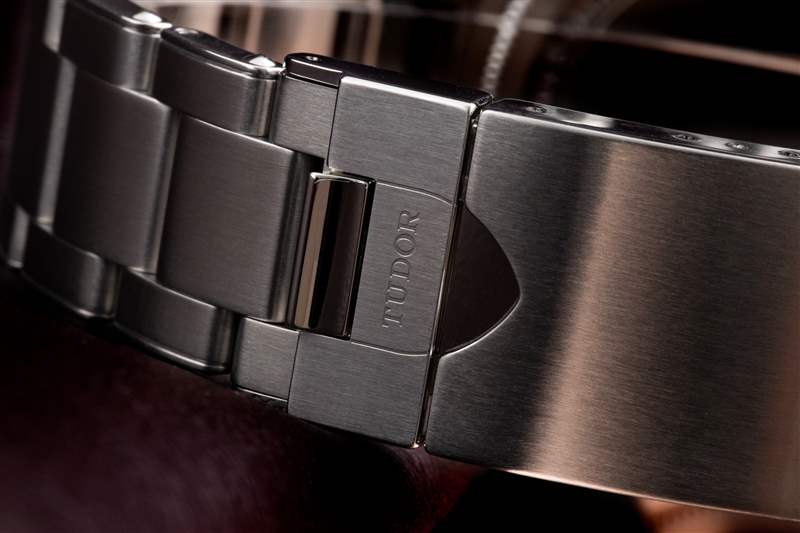 動手實踐:帝舵黑灣計時腕表大踏步前進-復刻表