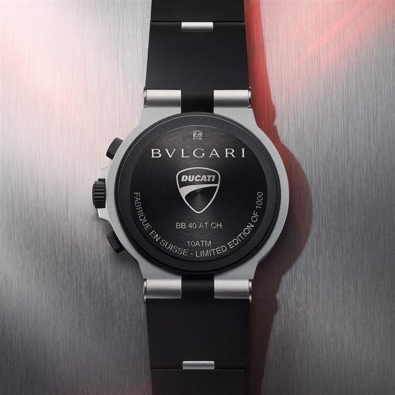 義大利血統強強聯手！寶格麗推出DUCATI聯名表-復刻表