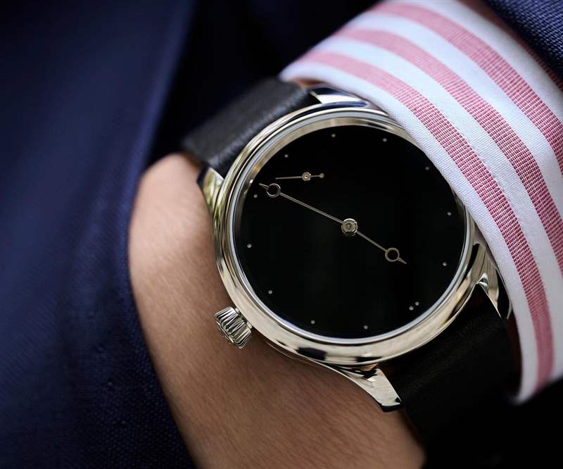 極黑低調！亨利慕時限量Total Eclipse腕表用日全蝕做設計-復刻表