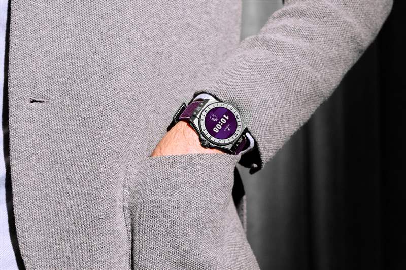 宇舶Big Bang E超級(jí)聯(lián)賽足球定制紫色腕表-復(fù)刻表
