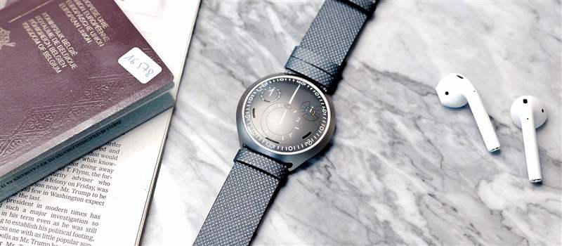 Ressence 推出 E-Crown 系統，在機械表中以電子方式設置時間-復刻表