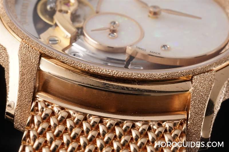 真的很Bling Bling愛彼Millenary霜金工藝上身-復刻表