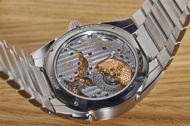 動(dòng)手帕瑪強(qiáng)尼的新Tonda PF GMT Rattrapante是今年的輕描淡寫-復(fù)刻表