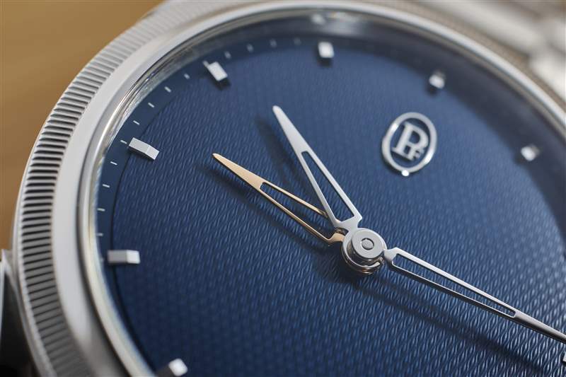 動(dòng)手帕瑪強(qiáng)尼的新Tonda PF GMT Rattrapante是今年的輕描淡寫-復(fù)刻表