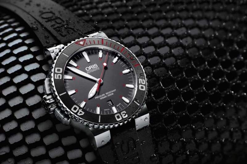 腕表冷知識｜什么是左手版腕表？表冠又點解喺左邊？-復刻表