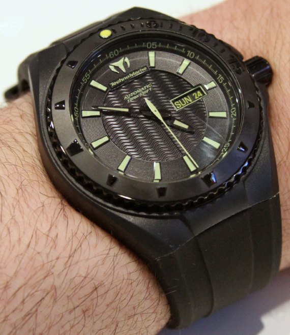 泰諾船舶重返市場四分之一橙圈腕表-復(fù)刻表