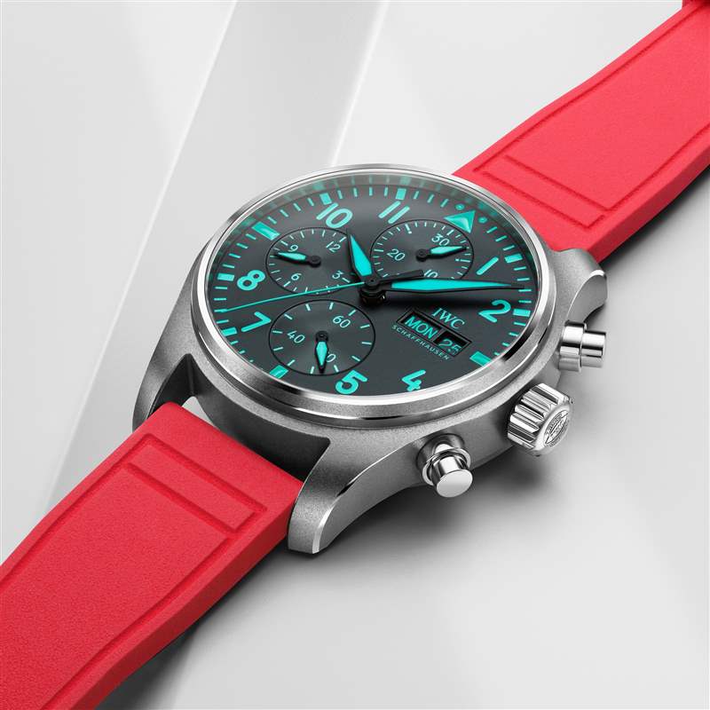 萬國推出Pilot’s Watch Chronograph 41 Mercedes-AMG Petronas Formula One Team Miami Pink計時碼表-復刻表