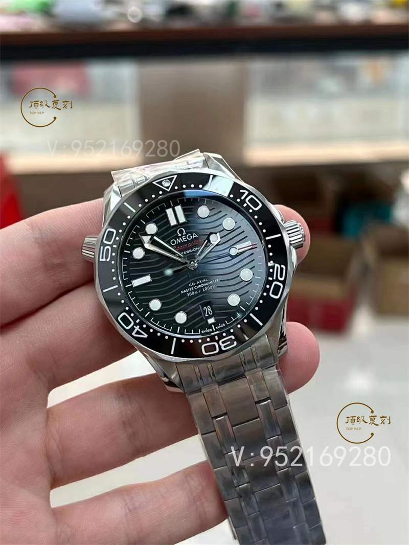 VS廠(SBF廠)黑海馬300機(jī)芯還會(huì)一眼假嗎,VS廠8800機(jī)芯還原正品避震器-復(fù)刻表