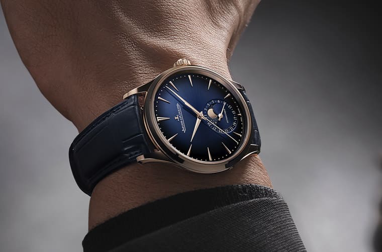積家Master Ultra超薄大師月相表改玫瑰金材質(zhì)搭配漸層藍色面盤詮釋雅致型格-復刻表