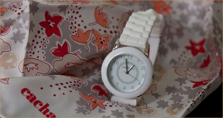 女人戴手表 女人戴手表什么牌子比較好(女性戴什么手表品牌好)-復刻表