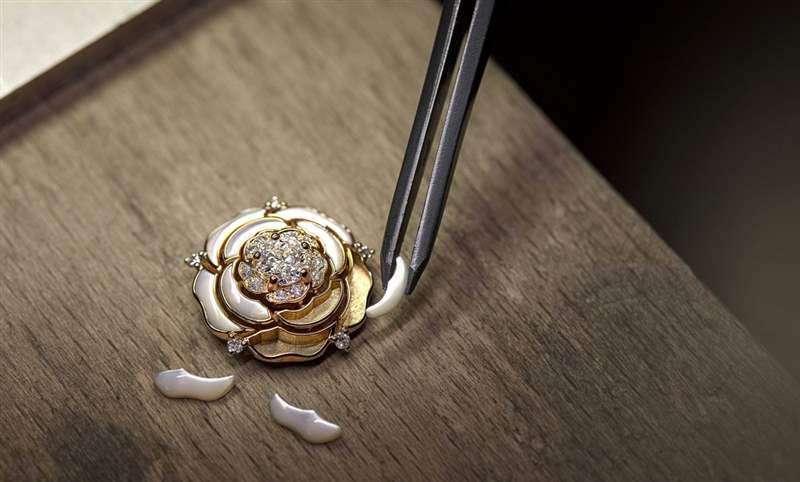 一表一世界，融會精湛工藝的優(yōu)美章節(jié)︱CHANEL Mademoiselle Privé系列腕表-復(fù)刻表