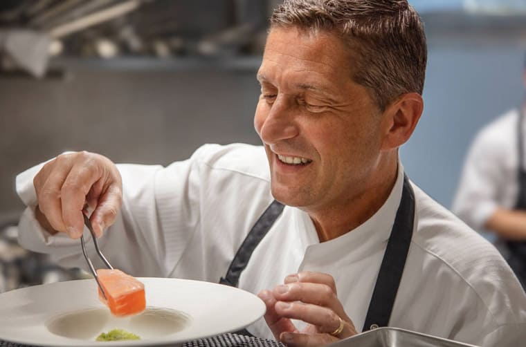 獨立制表一哥斜杠餐飲業(yè)「FP JOURNE餐廳」正式開張！-復(fù)刻表