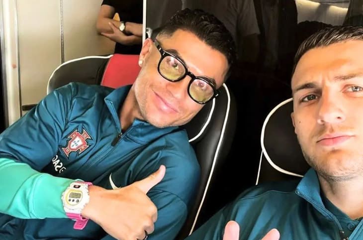 擁有無(wú)數(shù)名表的C羅 竟連平價(jià)大眾石英表也收藏!-復(fù)刻表